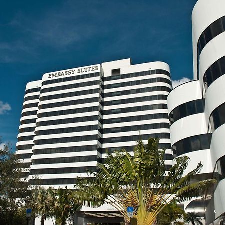 西棕榈滩中心希尔顿合博套房酒店 外观 照片